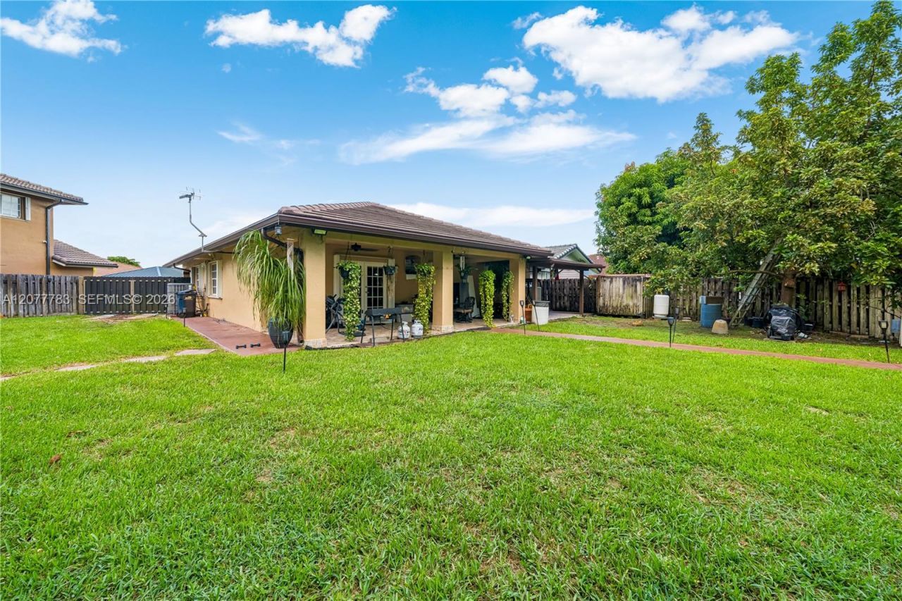 7920 SW 163rd Pl , Miami, FL 33193 Photo