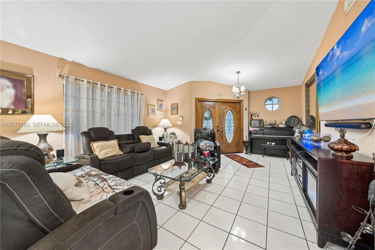 7920 SW 163rd Pl , Miami, FL 33193 Photo