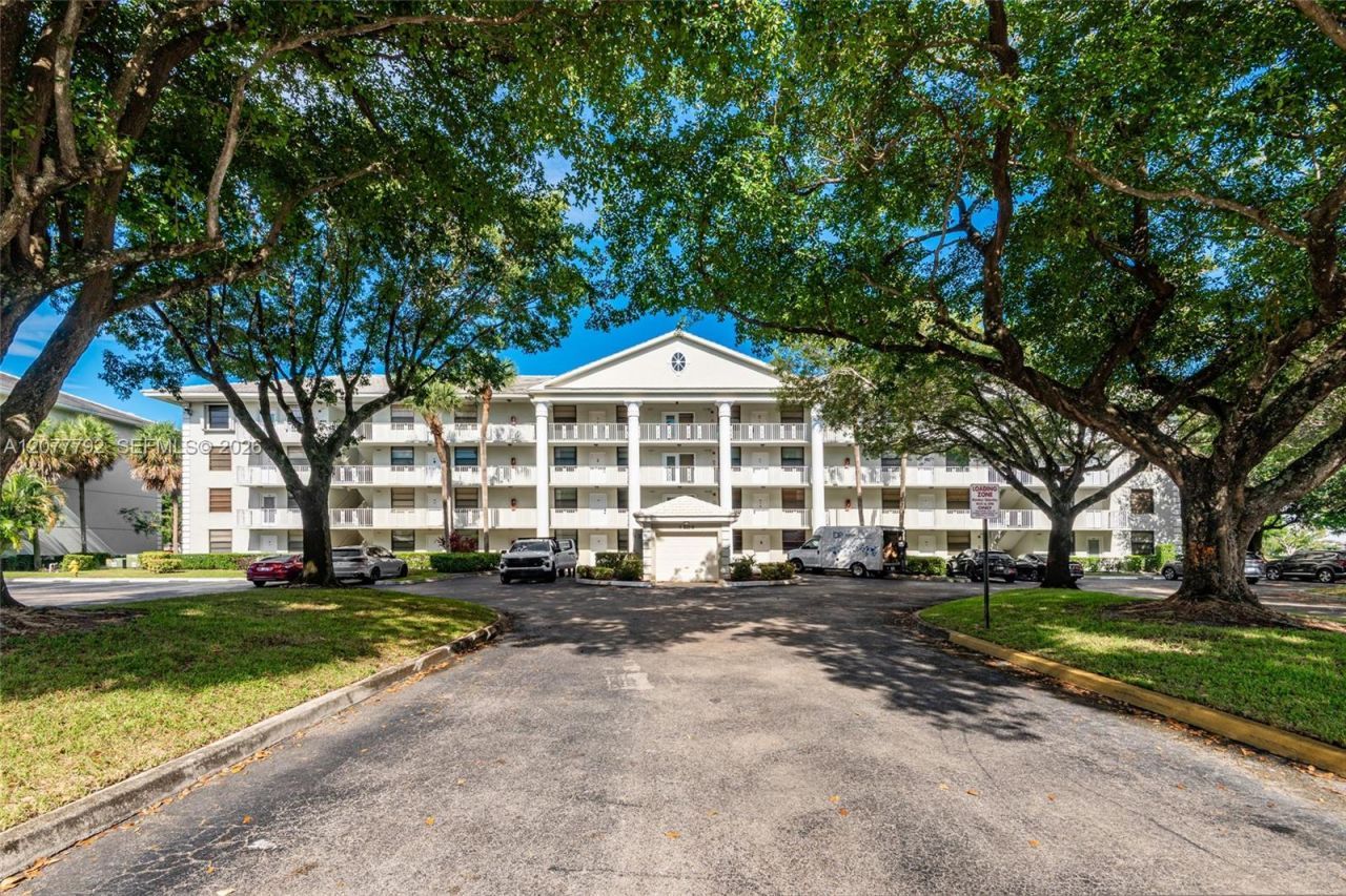 1709 Whitehall Dr, Unit 103, Davie, FL 33324 Main Photo