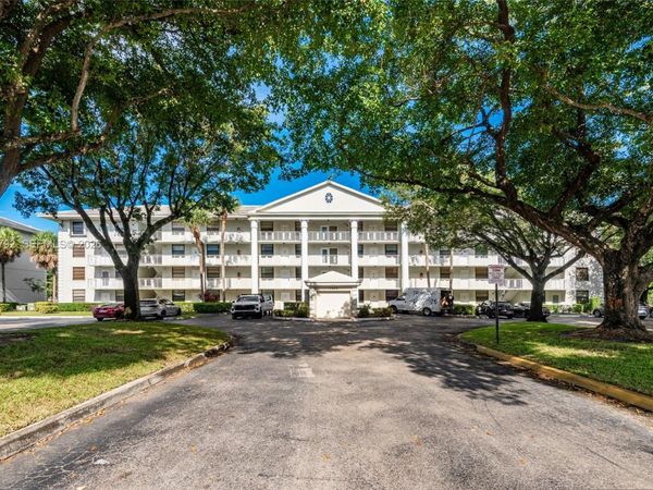 1709 Whitehall Dr, Unit 103, Davie, FL 33324