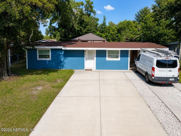 5813 RIDGEWAY Road E, Jacksonville, FL 32244