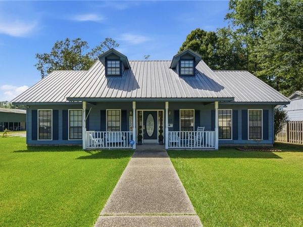 725 ST. AUGUSTINE Street, Bogalusa, LA 70427