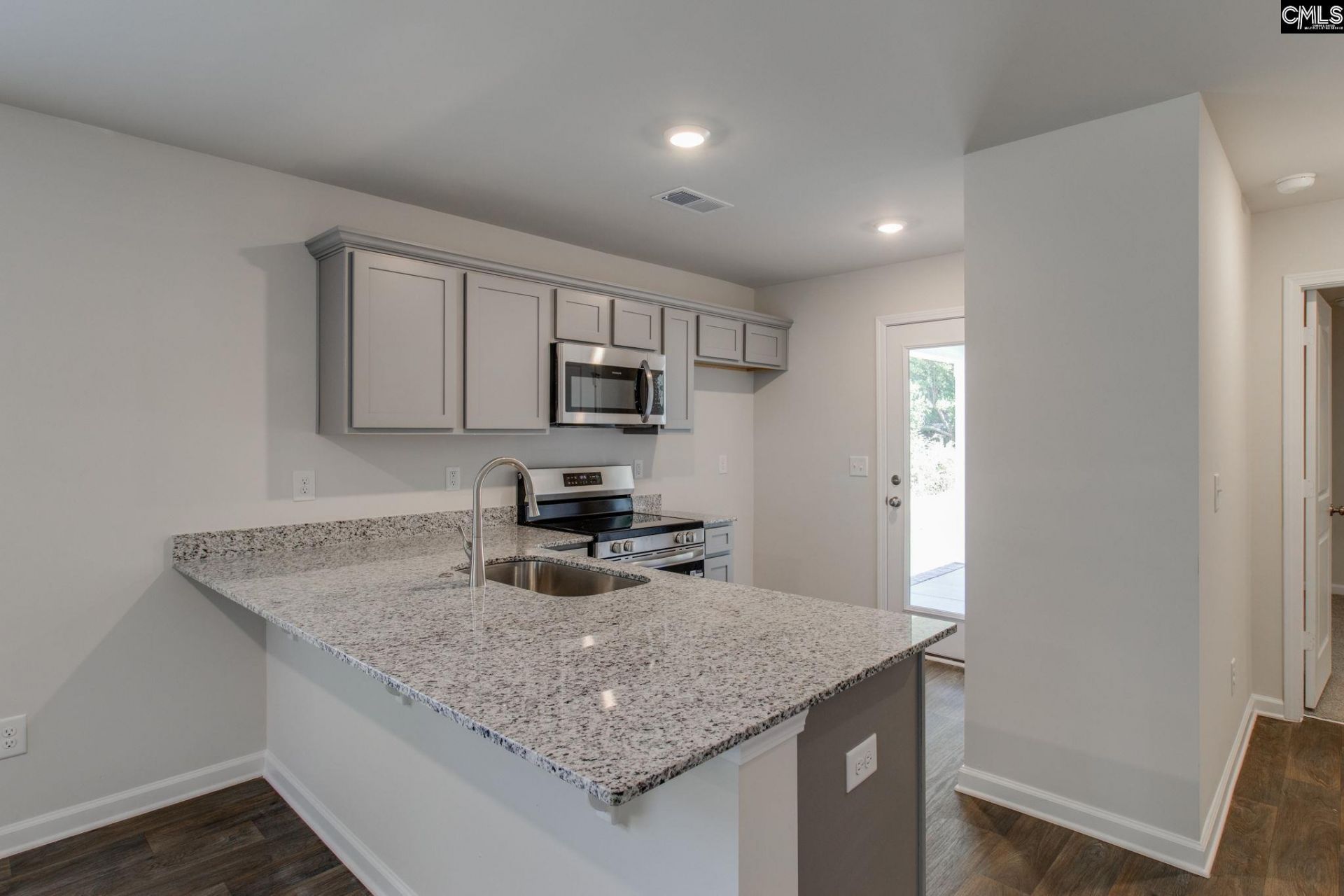 2335 Laurie Street  Photo 9