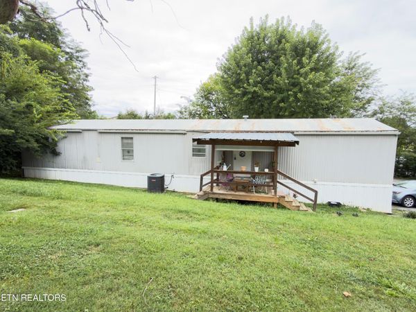 1443 Old Highway 95, Lenoir City, TN 37771
