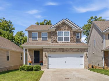 1925 Falling Leaves Lane, Lexington, KY 40509