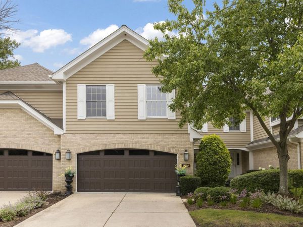 11124 Indian Woods Drive , Indian Head Park, IL 60525