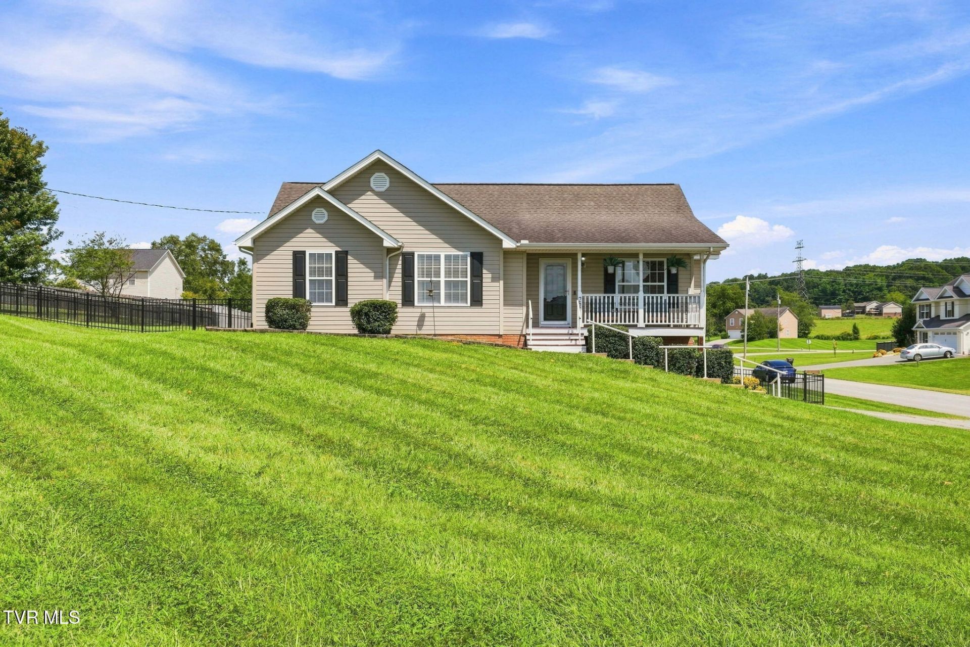 221 Douglas Chapel Road, Jonesborough, TN 37659 Main Photo