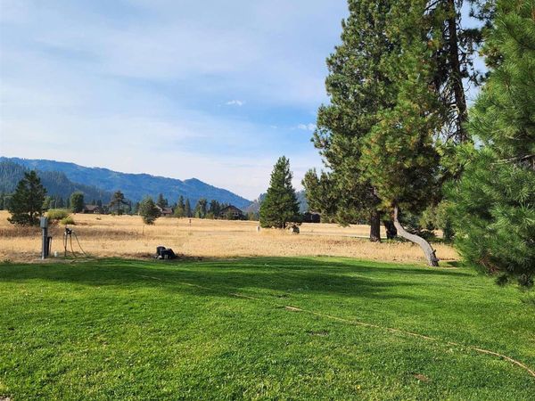 3897 N Rawah Dr, Featherville, ID 83647