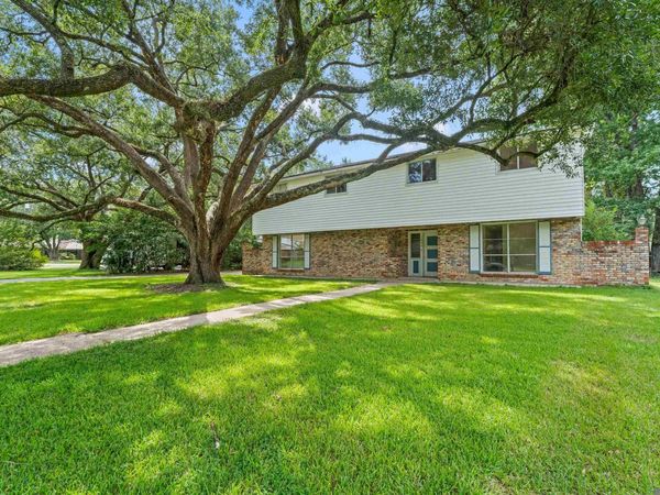 3806 Buffwood Dr, Baker, LA 70714
