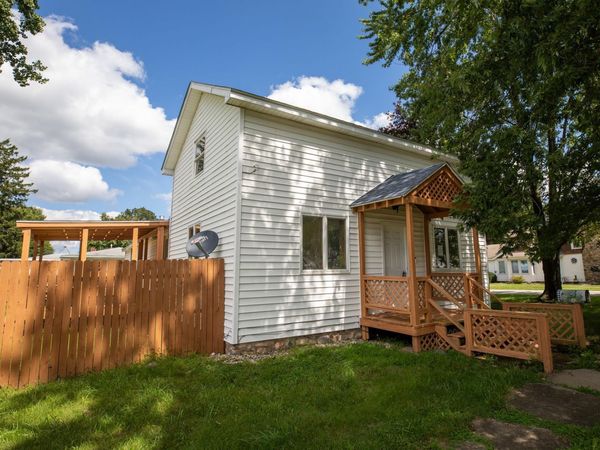 107 E Sunset Drive, Bourbon, IN 46504