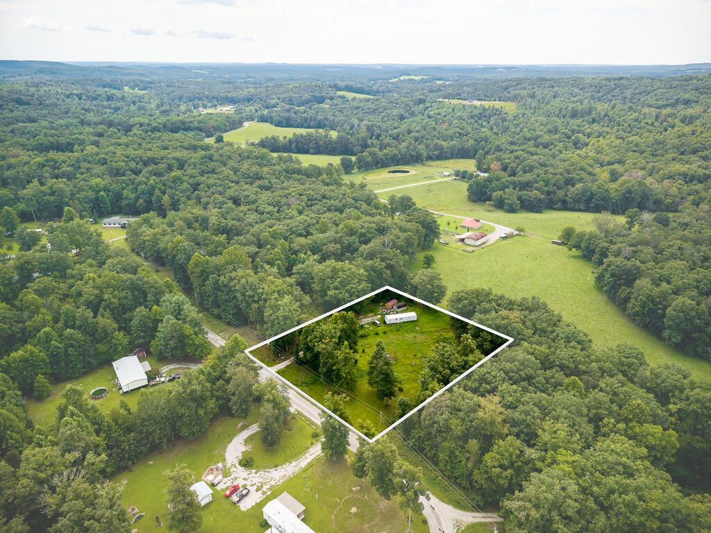 540 Daymon Cir, Crossville, TN 38572 Main Photo