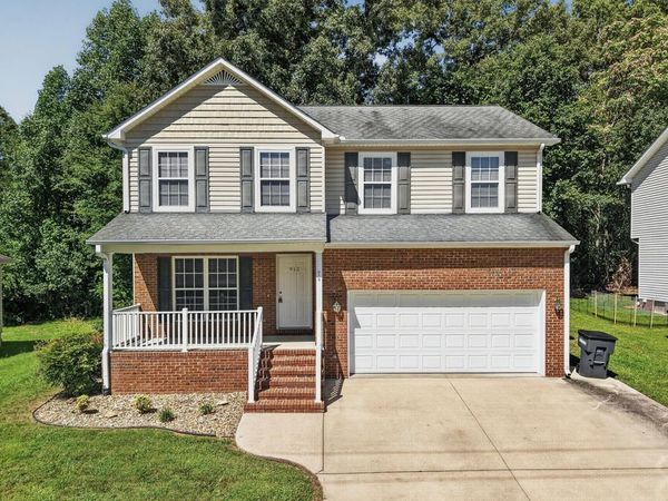 912 Bill Smith Rd, Cookeville, TN 38501