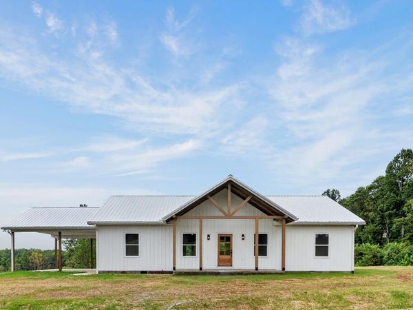 4081 New Hope Rd, Celina, TN 38551