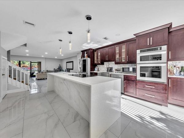 4543 NW 90th Ave , Sunrise, FL 33351