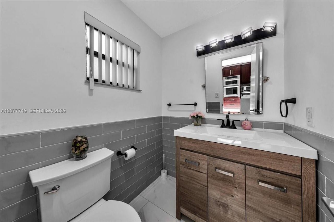 4543 NW 90th Ave , Sunrise, FL 33351 Photo