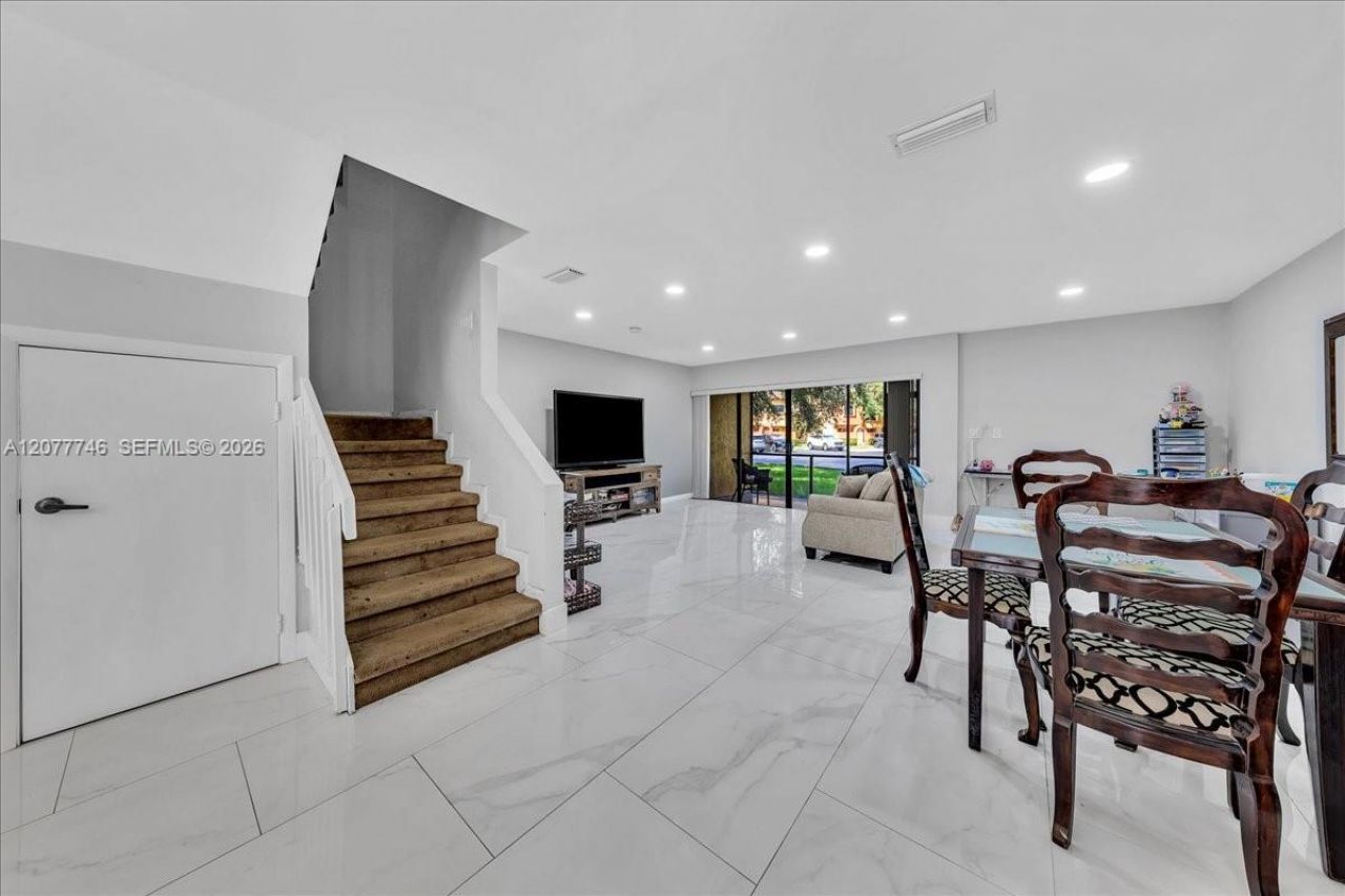 4543 NW 90th Ave , Sunrise, FL 33351 Photo