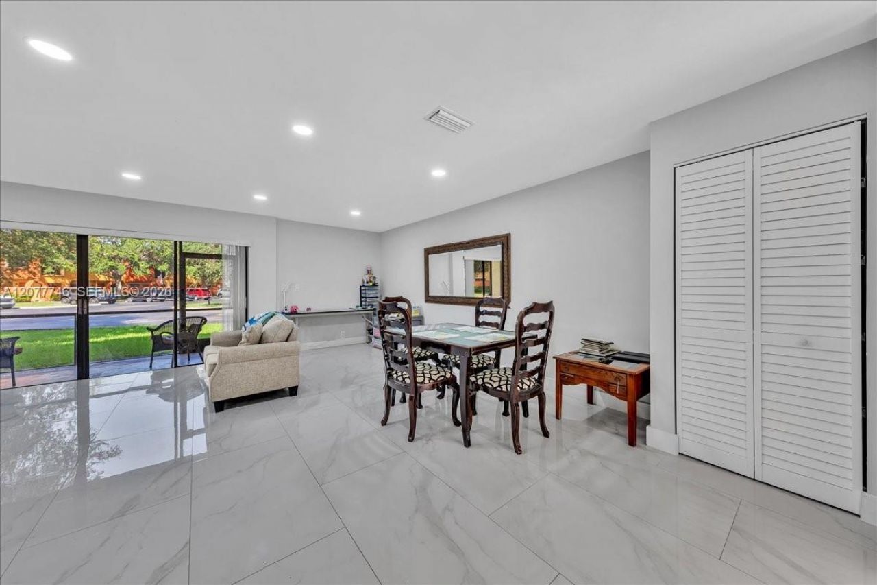4543 NW 90th Ave , Sunrise, FL 33351 Photo