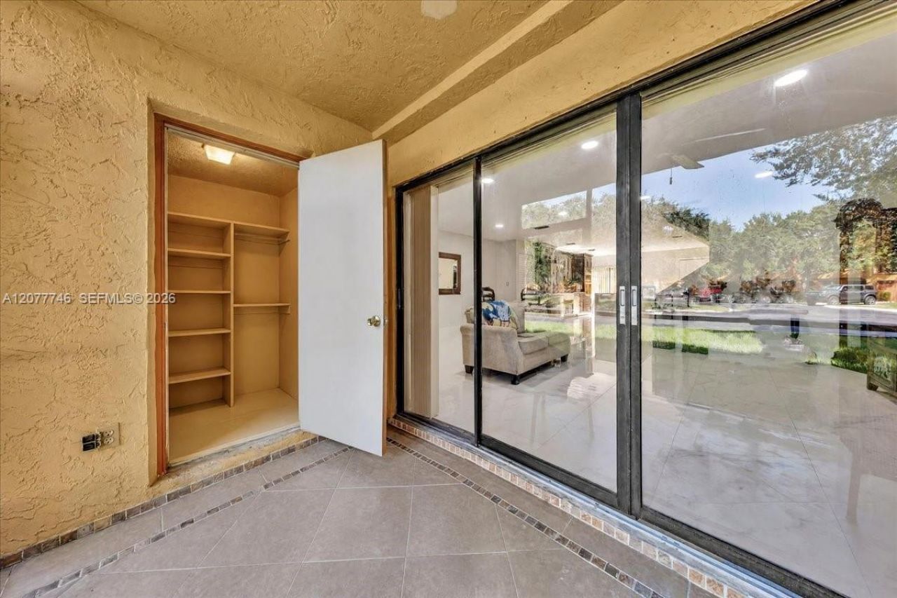 4543 NW 90th Ave , Sunrise, FL 33351 Photo