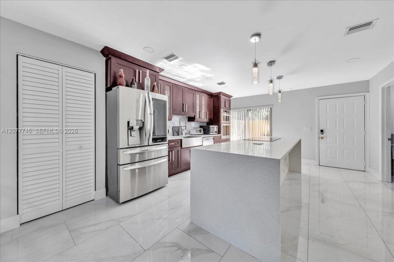4543 NW 90th Ave , Sunrise, FL 33351 Photo