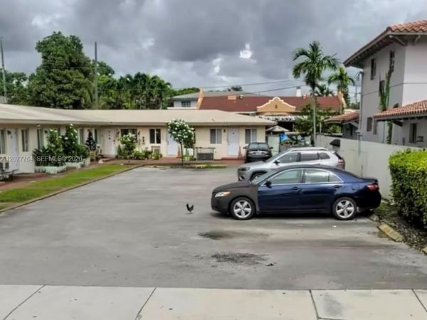 2465 W Flagler St , Unit 6, Miami, FL 33135