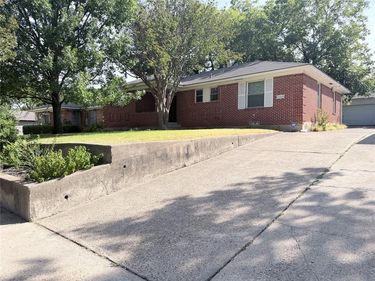 11628 Sasanqua Lane , Dallas, TX 75218