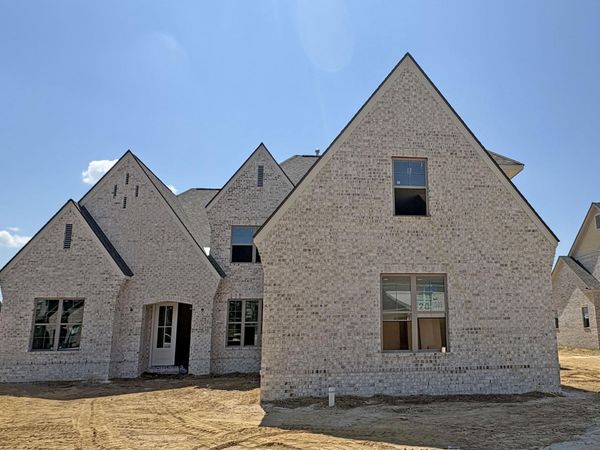 9509 KNOLL CREST DR, Germantown, TN 38138