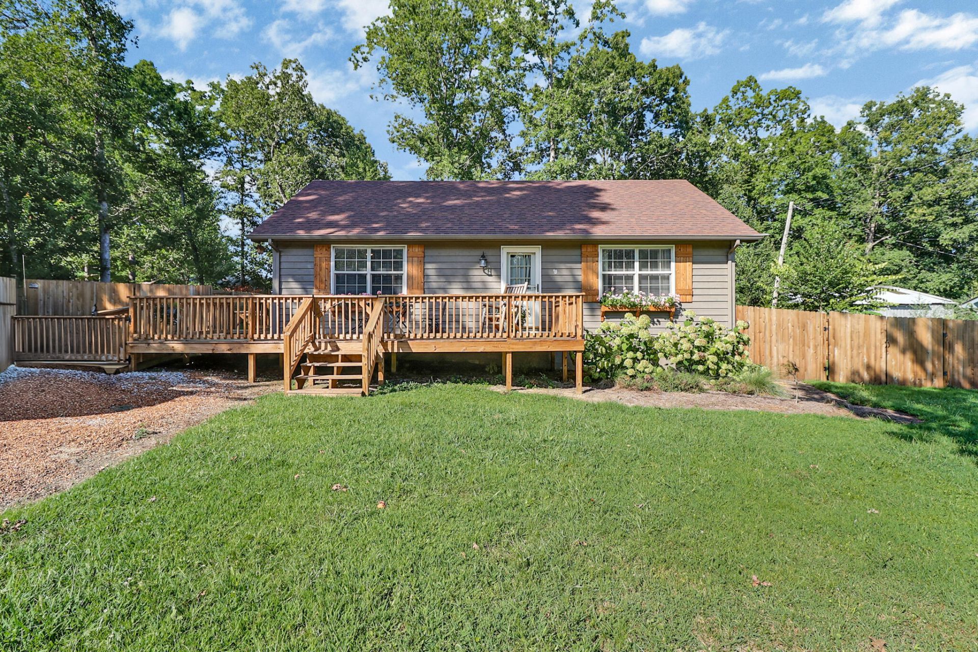 335 Bob White Drive, Crossville, TN 38555 Main Photo