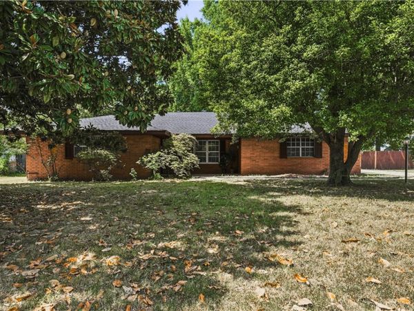 1106 Bronco Lane , Springdale, AR 72762