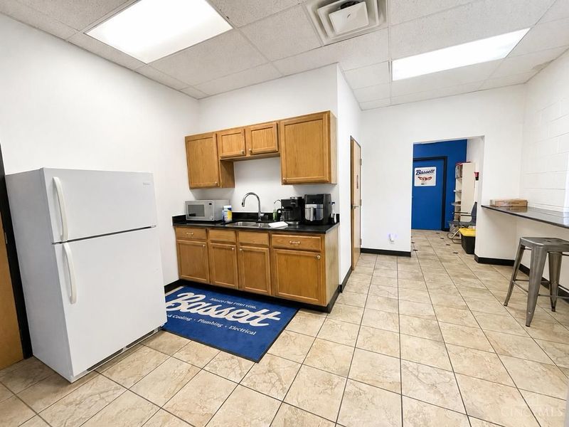 8950 Glendale Milford Road, Symmes Township, OH 45249 Photo 6