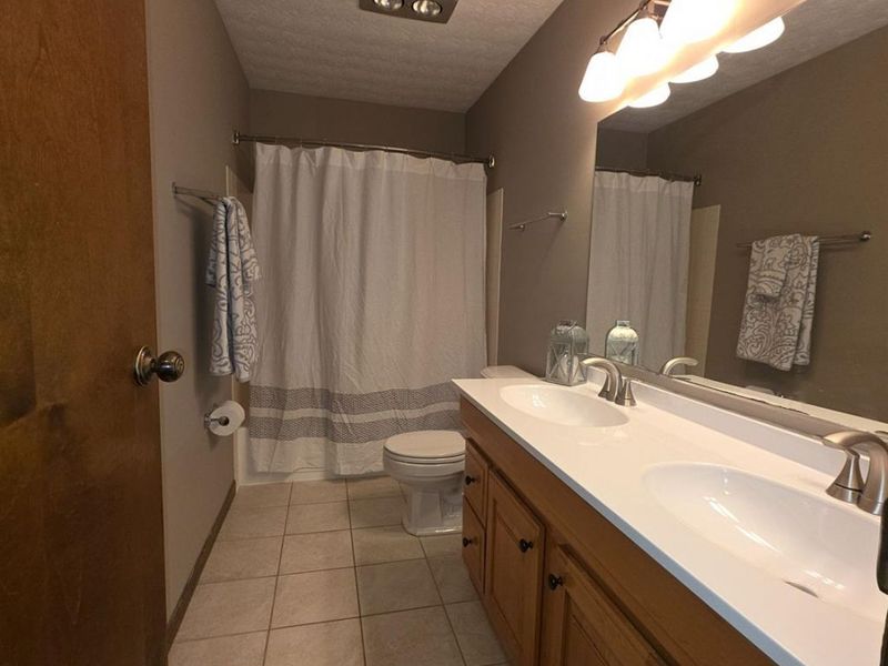2050 Sunset Drive, Hamilton, OH 45013 Photo 13