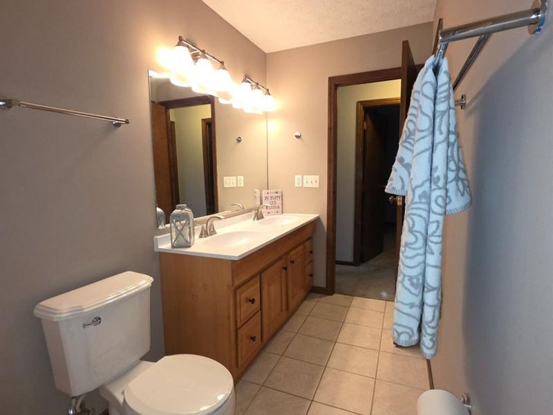 2050 Sunset Drive, Hamilton, OH 45013 Photo 14