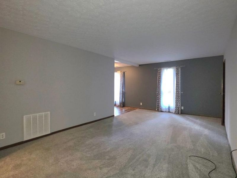2050 Sunset Drive, Hamilton, OH 45013 Photo 3