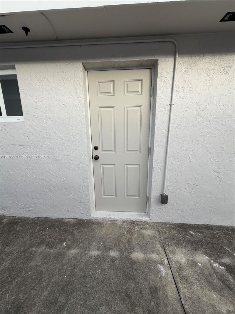 2658 W 74th Ter , Hialeah, FL 33016 Photo