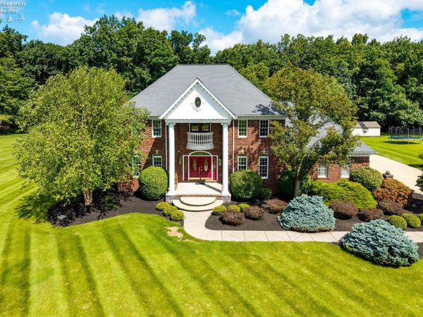 6232 Oak Point Estates, Lorain, OH 44053