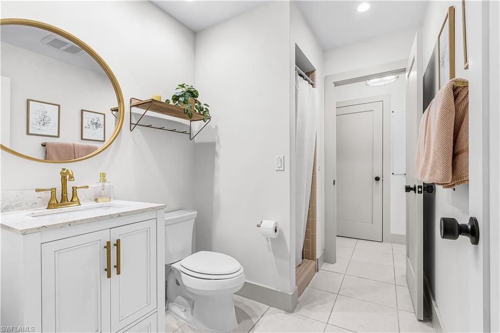 2472 Pine Woods Cir, Unit 17, Naples, FL 34105 Photo