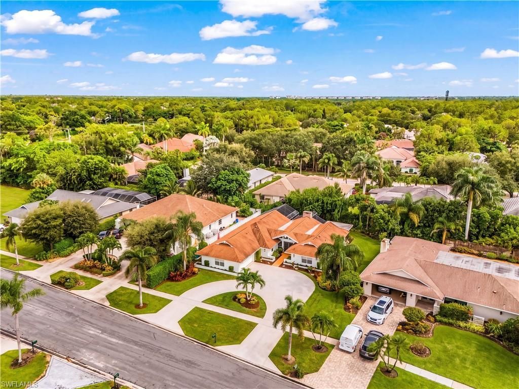 2472 Pine Woods Cir, Unit 17, Naples, FL 34105 Photo