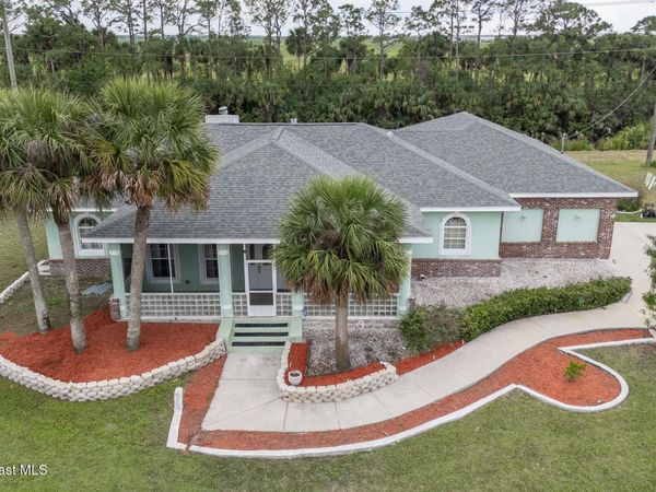 274 Lagoon Street SW, Palm Bay, FL 32908