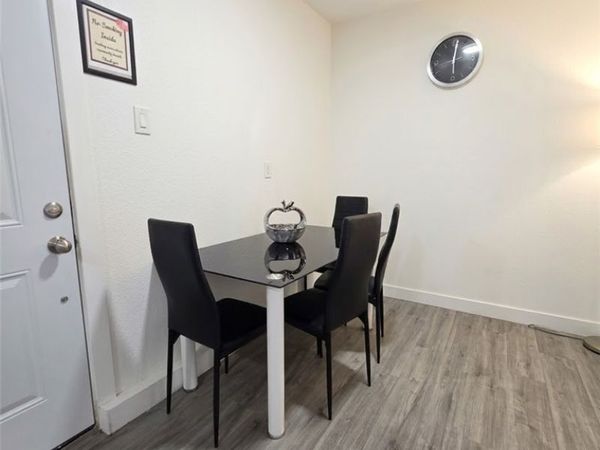 4125 E Harmon Avenue , Las Vegas, NV 89121