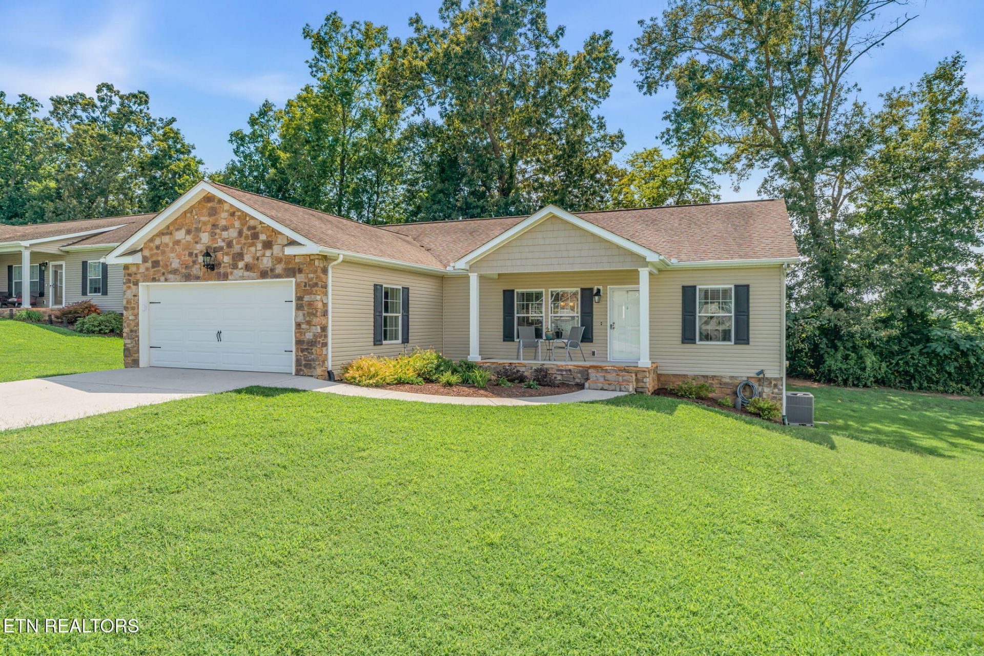 660 Alexis Lane Lenoir City, TN 37772