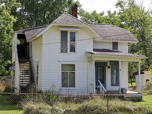 208 Baird Street, Holly Village, Mi 48442
