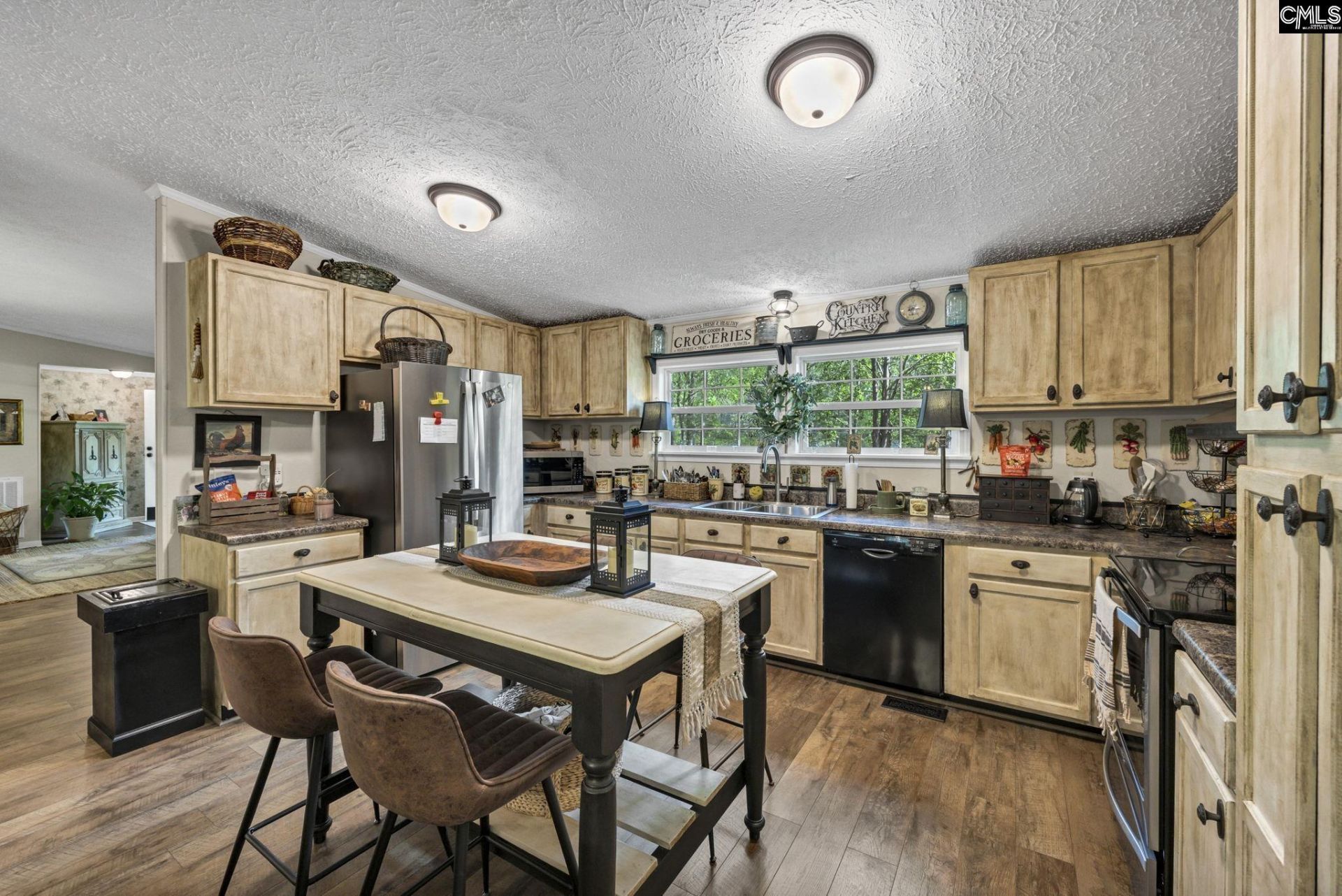 65 Tremont Road  Photo 11