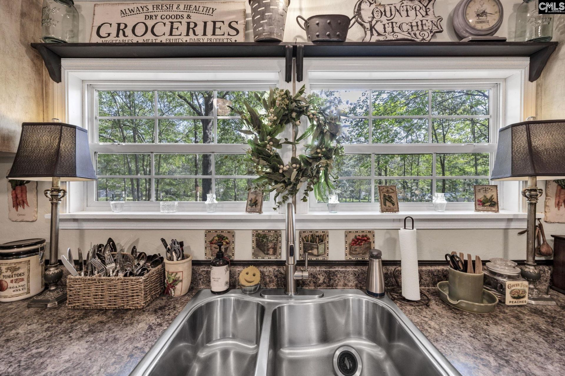 65 Tremont Road  Photo 12