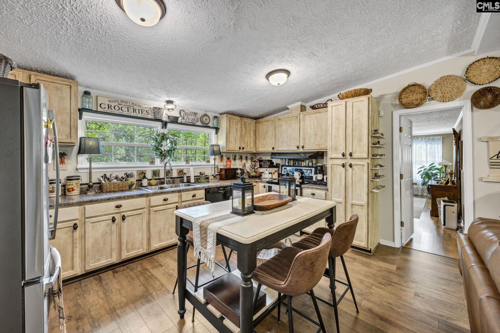 65 Tremont Road  Photo 14