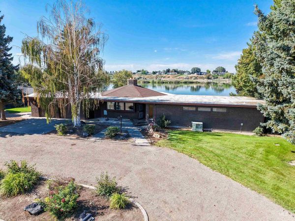 1109 S River Drive, Minidoka, ID 83336