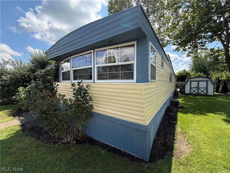 310 Gulf Stream Lane SE, New Philadelphia, OH 44663 Photo 2