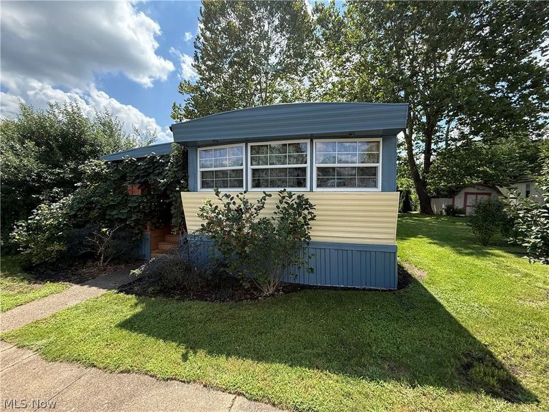 310 Gulf Stream Lane SE, New Philadelphia, OH 44663 Photo 3