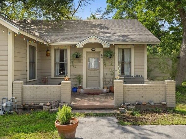 807 Cecelia ST, Taylor, TX 76574