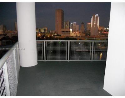 10 SW South River Dr , Unit 801, Miami, FL 33130 Photo