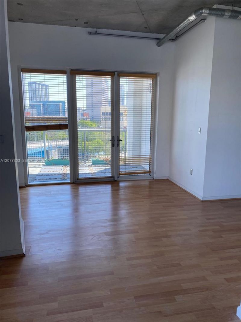 10 SW South River Dr , Unit 801, Miami, FL 33130 Photo
