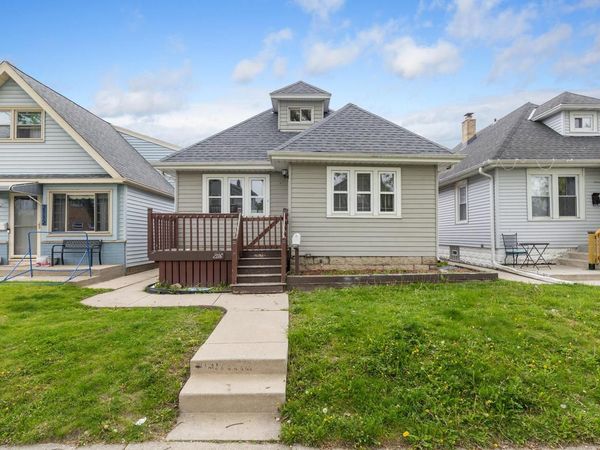 2116 S 70th STREET, West Allis, WI 53219